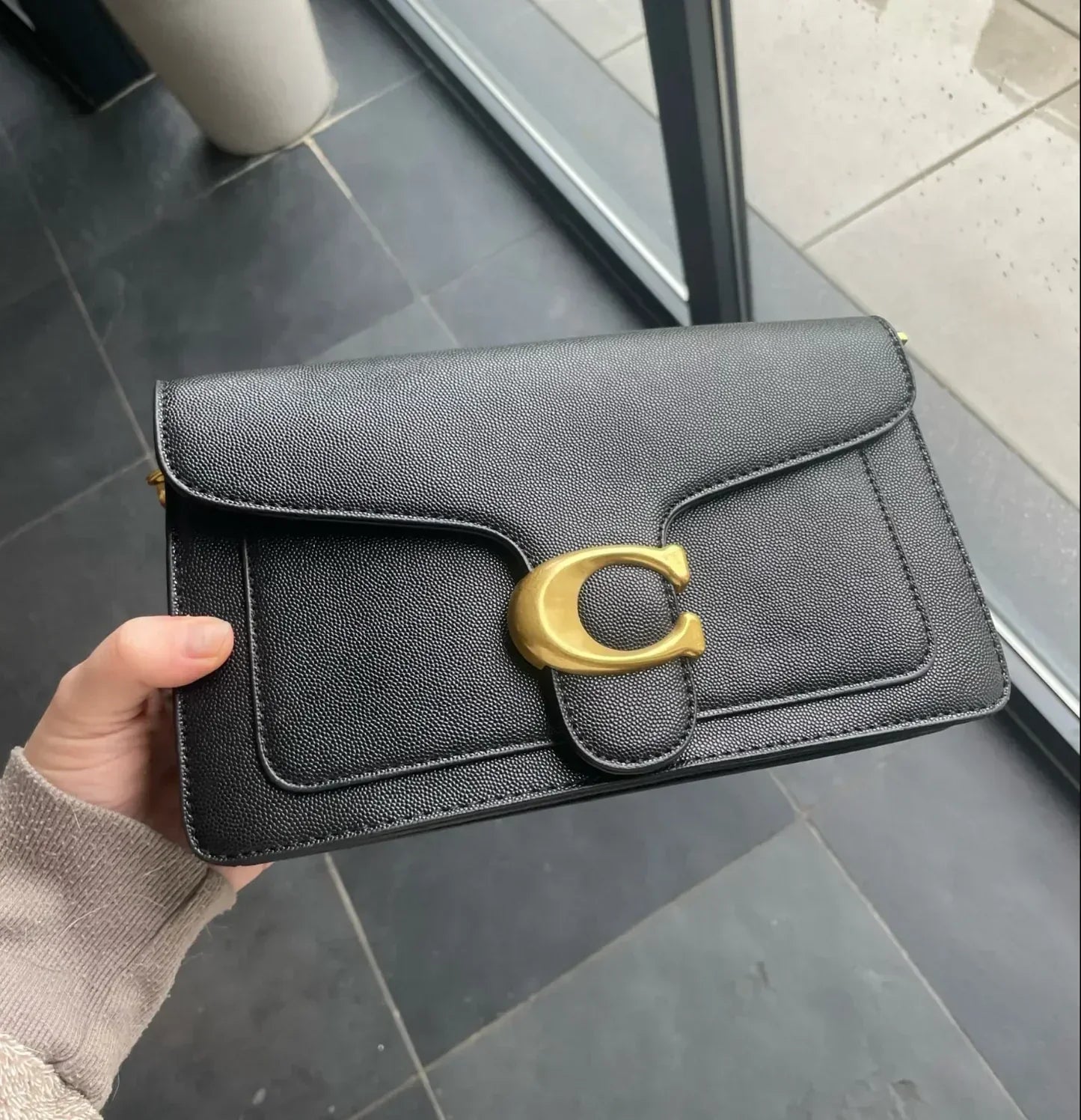 Leather Crossbody Bag Women – Stylish Adjustable Strap Handbag